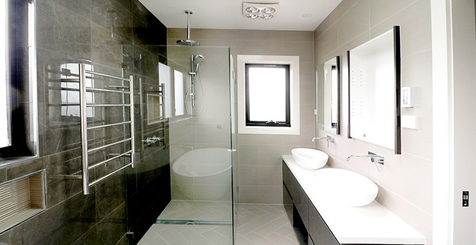 Frameless glass shower screen in a Canberra bathroom